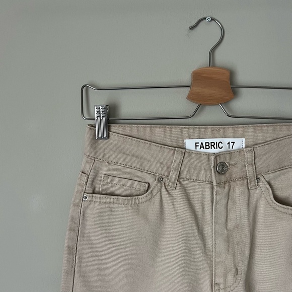 NWOT {Fabric 17} Stone Beige Mom Jeans - Picture 3 of 4